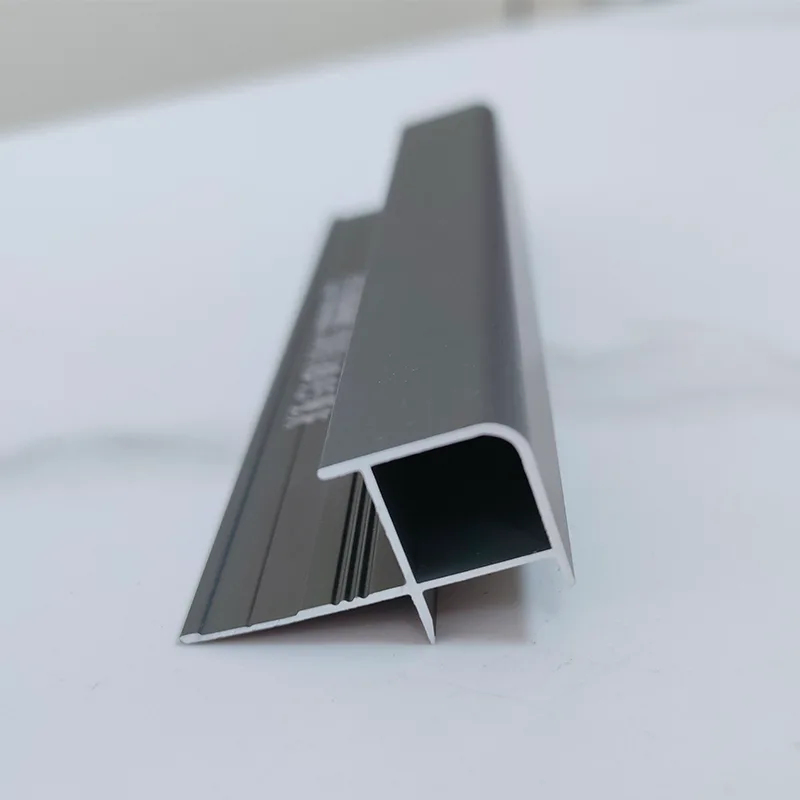 Ruudukujuline välimine nurk